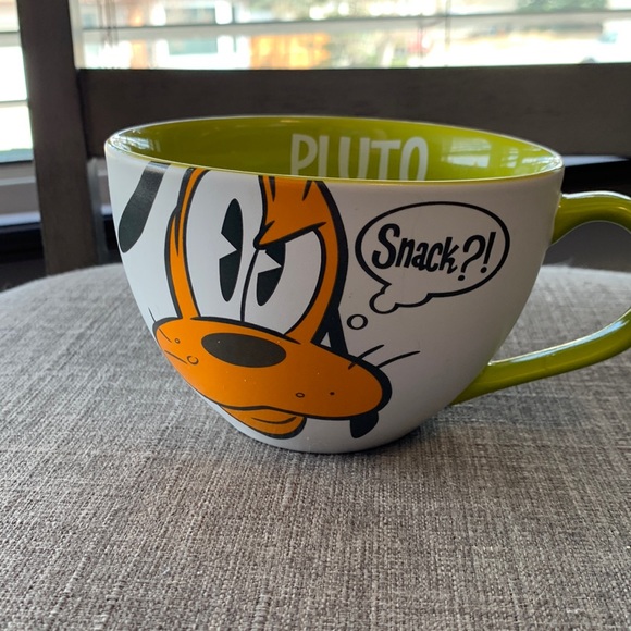 Disney large cappuccino mug - Pluto ‘Snack?’ - Picture 1 of 6